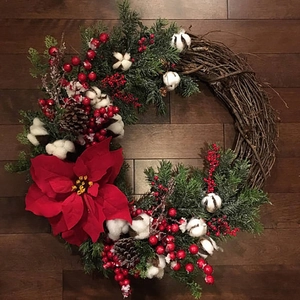 Christmas Wreath Artificial Pine Needles Natural Pine Cones Red Berries Rattan Ring Door Hanging Holiday Decor American Style