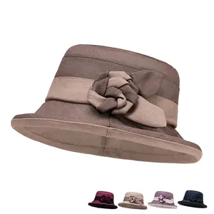 Cappello da sole estivo da donna con dettaglio floreale e tesa larga stile patchwork