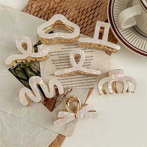 Mermaid Pearlescent Acetate Hair Claw Clip Elegant Geometric Small Non-Slip Hairpin French Retro Styling For Women