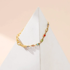 Bracciale placcato oro 18K con gemme quadrate colorate per un look estivo da donna