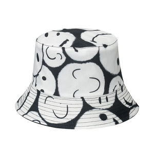 Graffiti smiley face pattern cotton bucket hat for women with minimalist street style