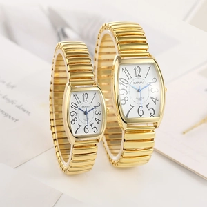 Montres couple tonneau dorées avec cadran blanc et bracelet métallique extensible
