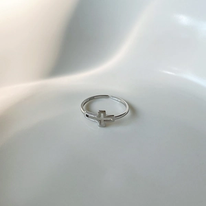 Detail showing S925 sterling silver hallmark inside the hollow cross open ring