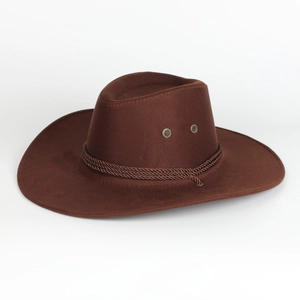 Dettaglio cappello cowboy in scamosciato marrone con corda intrecciata e sfoghi