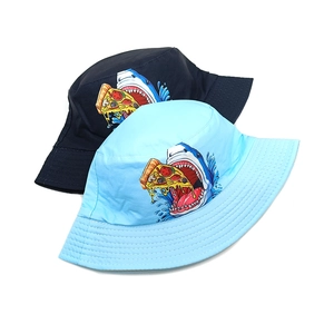 Chapeaux bob pour enfants avec motif requin pizza en noir et bleu clair pour le soleil