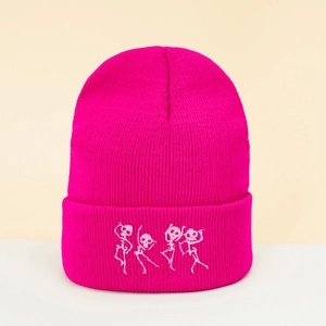 Bonnet en maille rose avec broderie de squelettes dansants et revers côtelé tendance