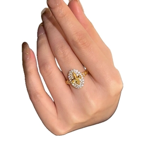 18k gold plated oval ring with zircon and fleur-de-lis pattern in vintage French style