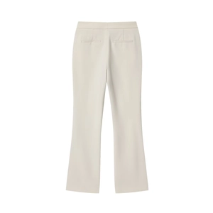 Vue arrière détaillée du pantalon évasé beige avec poches et taille haute élégante