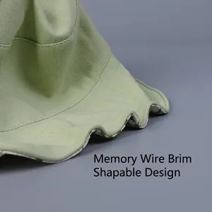 Chapeau bob réversible vert clair avec bord à mémoire de forme pour le coiffage