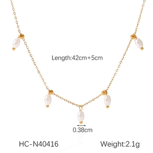 Detail showing freshwater pearl necklace dimensions with 42cm length and 2.1g weight