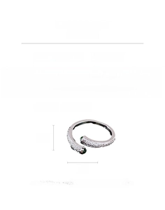 Détails de bague spirale en cuivre avec pavage de zircon et gemmes vertes chic