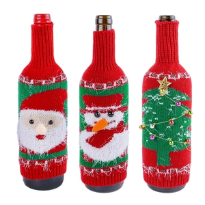 Dreiteiliges Set gestrickter Weihnachts-Weinflaschenhüllen mit Weihnachtsmann-Motiven