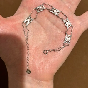 Vintage Hollow Flower Double Chain Bracelet Silver Tone Copper Floral Jewelry Accessory For Elegant Women Delicate Gift Idea