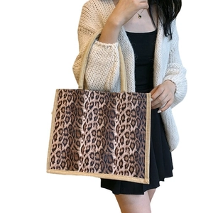 Fashionable leopard print tote bag with woven jute handles for women's daily shopping