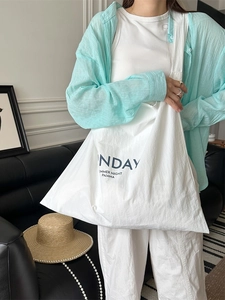 White canvas tote bag with NDAY lettering print, casual large shoulder bag for women