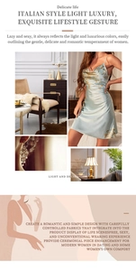 Vue détaillée de la nuisette en soie bleu clair avec imprimé floral doré et col bénitier chic