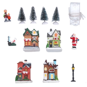 Village de Noël miniature avec 4 maisons LED, figurines et petits sapins