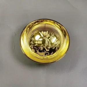 Miniatur vergoldete Schale mit geschnitzten Lotus- und Fischmotiven für die Deko
