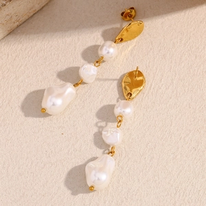 Irregular 18K gold plated stainless steel earrings with triple drop faux pearls
