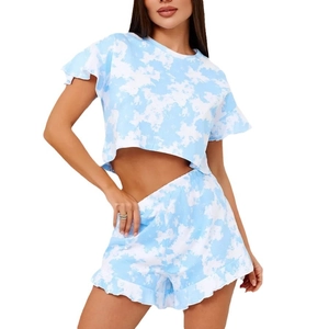 Set pigiama estivo da donna con crop top tie-dye blu e pantaloncini con volant