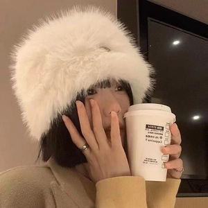 Plush white faux fur bucket hat for women with thick warm insulation for winter fashion