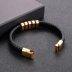 Bracelet tendance en cuir tressé noir pour homme avec fermoir magnétique en acier doré