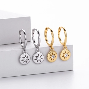 Chic 925 silver hoop earrings with hollow star pendants in gold and silver finishes