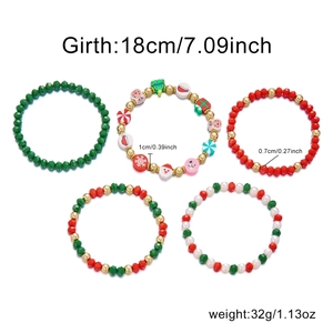 Set di 5 braccialetti natalizi con perline e specifiche dettagliate su peso e dimensioni