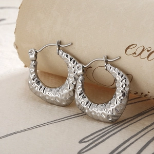 Silver geometric C-shape earrings with hammered texture in vintage French style