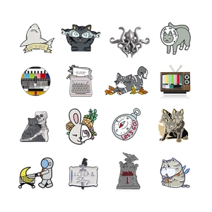 Enamel Brooch Pin Alloy Cartoon Animal Cat Astronaut Retro TV Lapel Badge Fashion Jewelry Accessory For Clothing Backpack