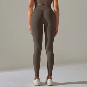 Vue arrière du legging de yoga sans couture taille haute avec effet push-up fessier