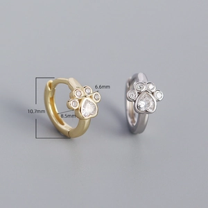 Detailed view of S925 silver cat paw earrings with heart zircon and size measurements