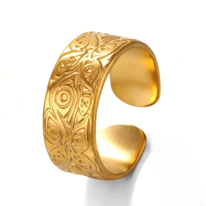 French vintage style 18k gold plated stainless steel open ring with embossed eye pattern
