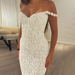 Sexy white lace off-shoulder bodycon dress with floral straps and slim fit mermaid hem