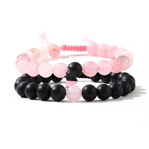 Bracelets magnétiques pour couple avec pendentifs cœur en perles de pierre rose et noire