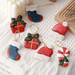 Resin Christmas Hanging Ornaments Set Santa Claus Snowman Mini Festive Pendants For Tree Home Party Holiday Decoration