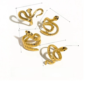 Detailed size specifications for 18K gold-plated snake rings with black crystal eyes