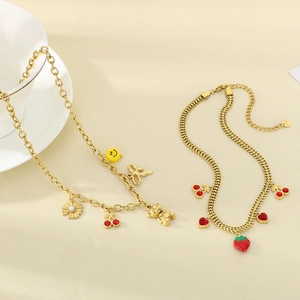 Edelstahl Vergoldete Charm Halskette Roter Zirkon Erdbeere Kirsche Herz Smiley Bär Anhänger Süßer Schmuck Damen