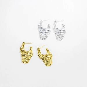 Minimalist S925 sterling silver earrings with irregular wave texture in gold and silver