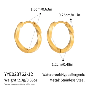 Detail showing dimensions of gold twisted hoop earrings made of waterproof stainless steel