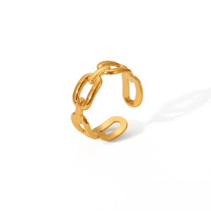 Adjustable 18K gold-plated stainless steel chain ring with elegant link texture