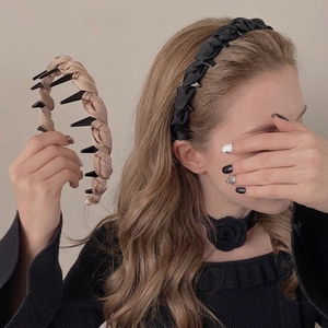 Elegant black and champagne satin knot headband with teeth for women hair styling