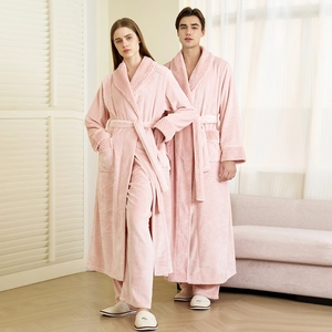 Peignoirs assortis en polaire corail rose avec pantalon pour couples en intérieur cosy