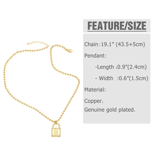 Détail du collier en cuivre plaqué or montrant le pendentif cadenas et les dimensions