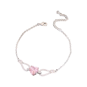 Sparkling pink heart zircon bracelet in silver finish with adjustable lobster clasp