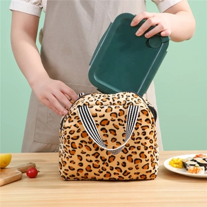 Sac à déjeuner isotherme léopard avec poignées rayées et boîte à lunch verte