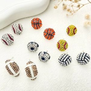 Set de boucles d'oreilles sport serties de strass pour fans de basket et football