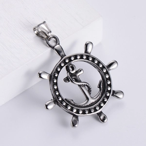 Pendentif gouvernail et ancre marine argentée rétro pour un accessoire au style vintage chic