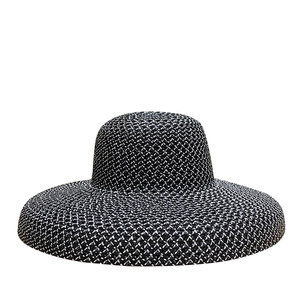 Chapeau de soleil d'été en paille à large bord avec motif tissé noir et blanc pour plage