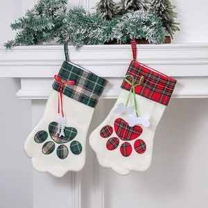 Chaussette De Noël Polaire Polyester Carreaux Forme Patte Sac Cadeau Suspendu Avec Pendentifs Os Arêtes De Poisson